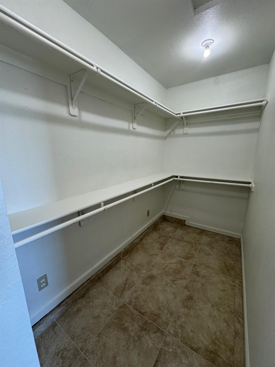 26295 Dillon Way, Madera, CA 93638