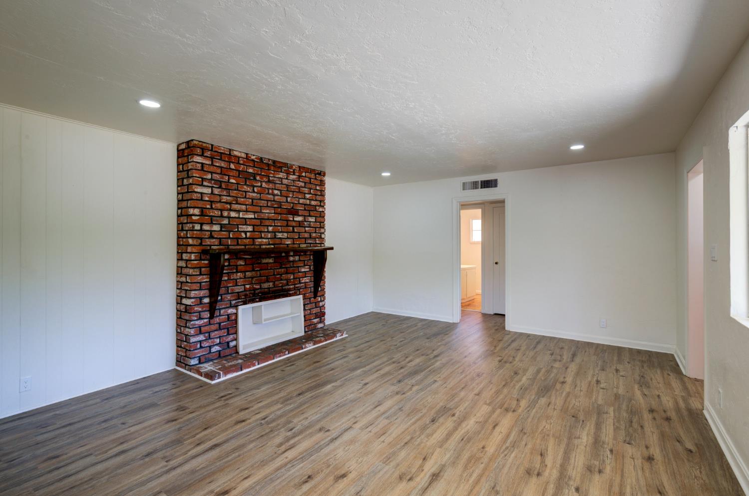 4709 N Palm, Fresno, CA 93704