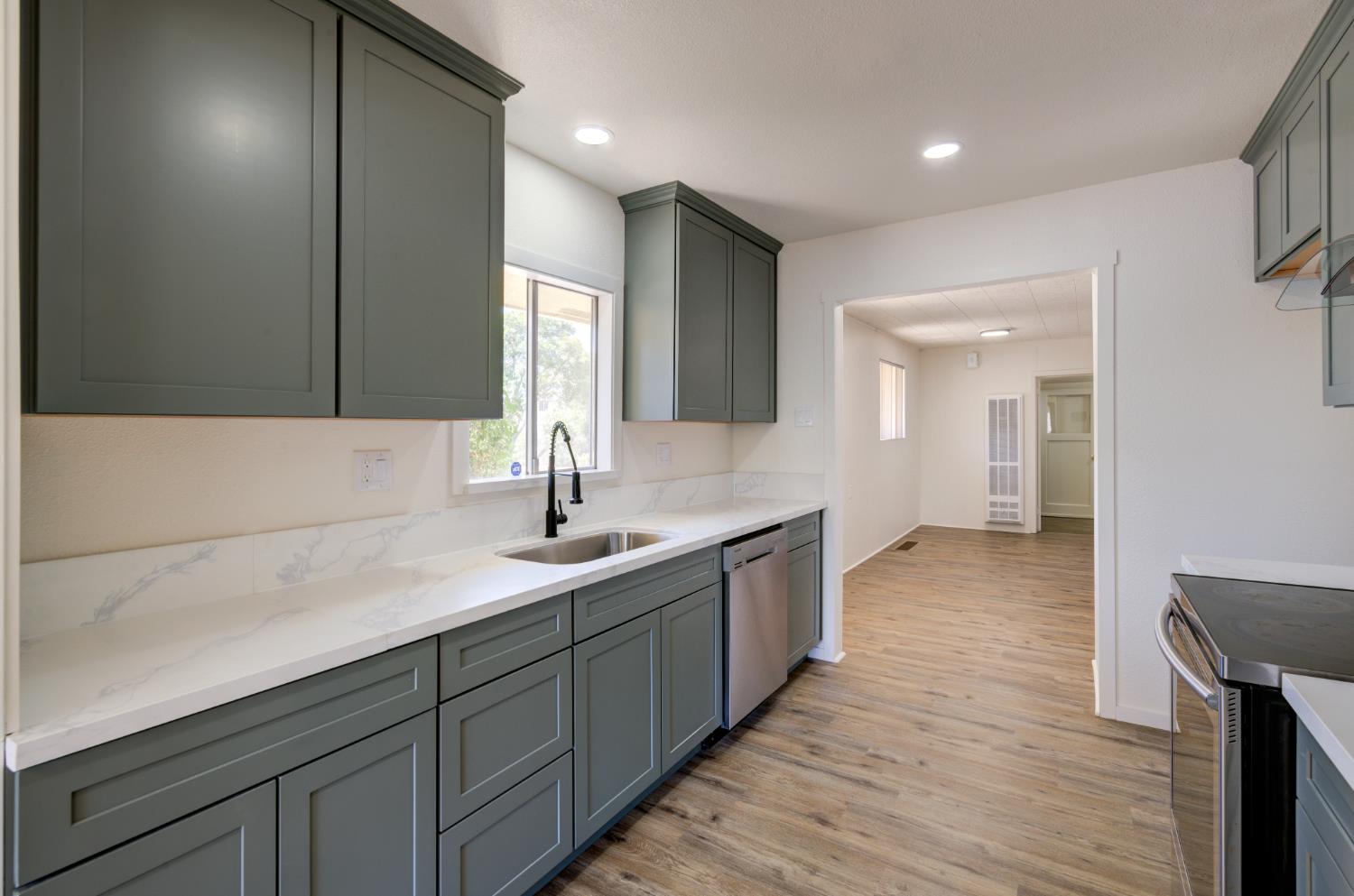 4709 N Palm, Fresno, CA 93704