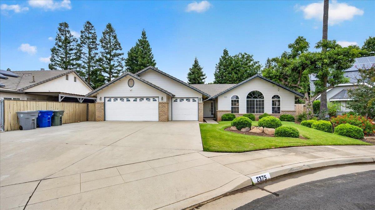 2375 Fallbrook Ave, Clovis, CA 93611