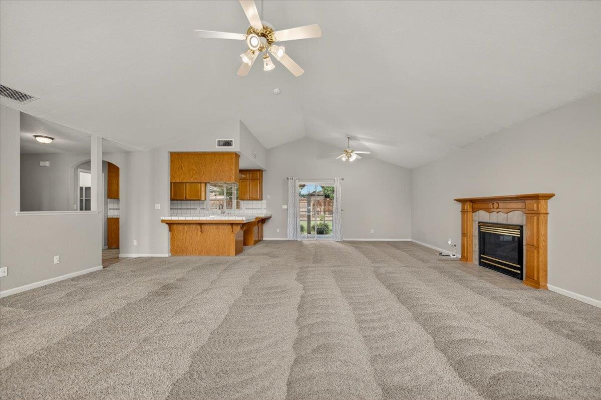 2375 Fallbrook Ave, Clovis, CA 93611