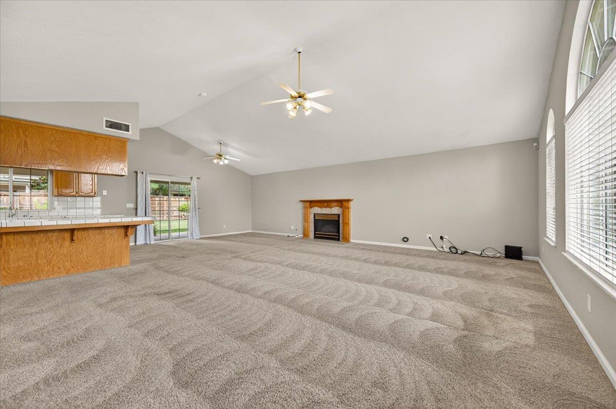 2375 Fallbrook Ave, Clovis, CA 93611