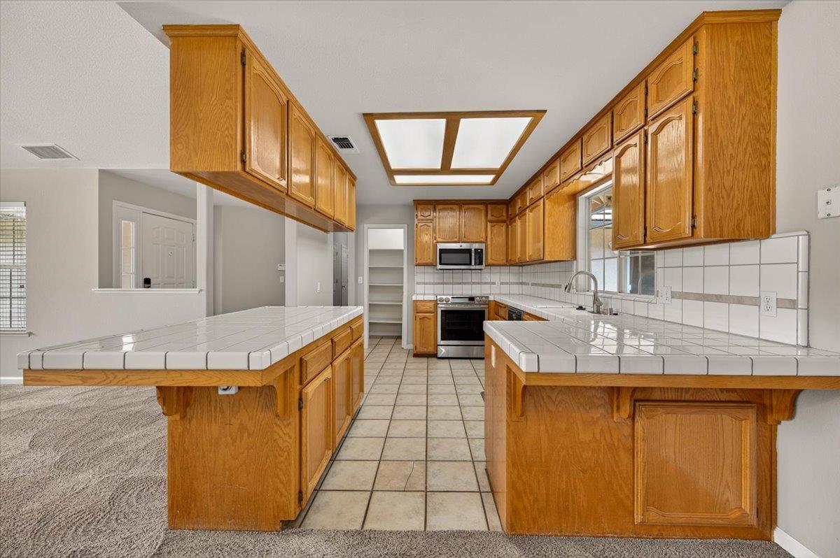 2375 Fallbrook Ave, Clovis, CA 93611