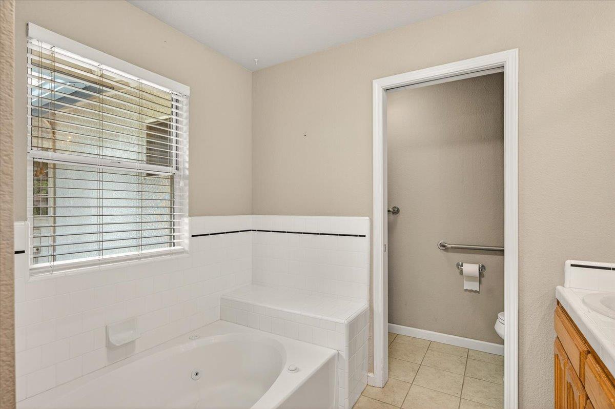 2375 Fallbrook Ave, Clovis, CA 93611
