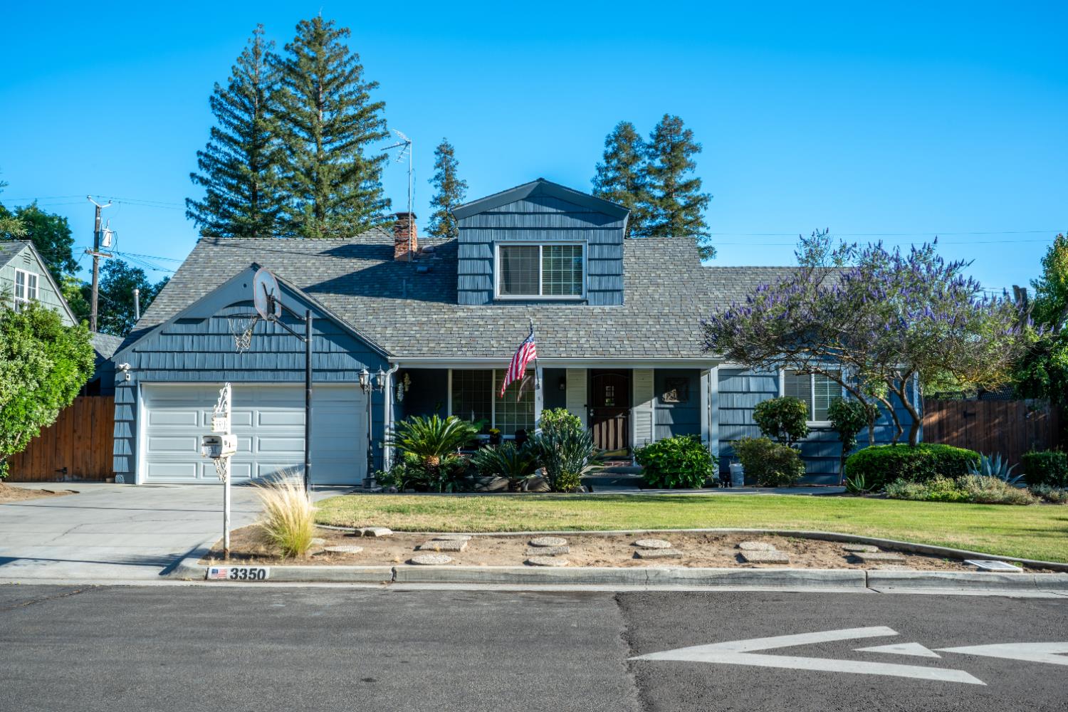 3350 E Griffith Way, Fresno, CA 93726