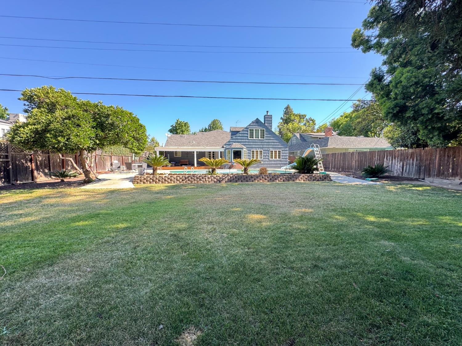 3350 E Griffith Way, Fresno, CA 93726
