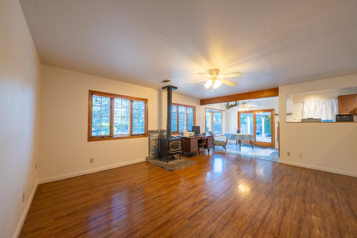 3350 E Griffith Way, Fresno, CA 93726