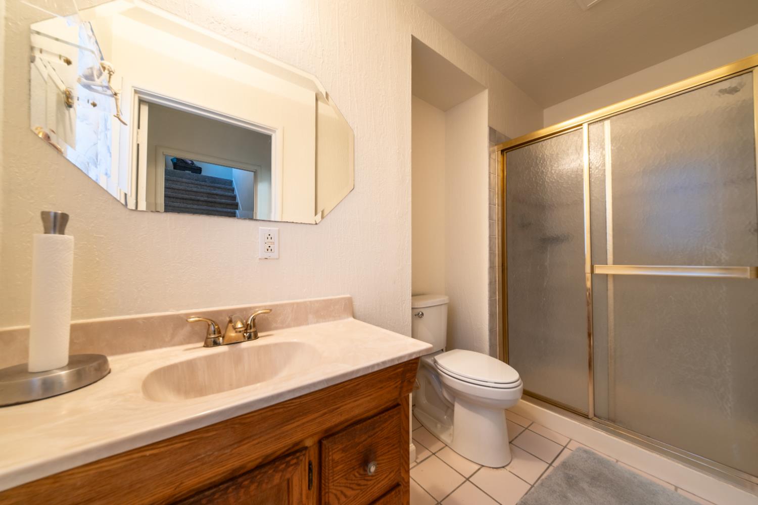 3350 E Griffith Way, Fresno, CA 93726