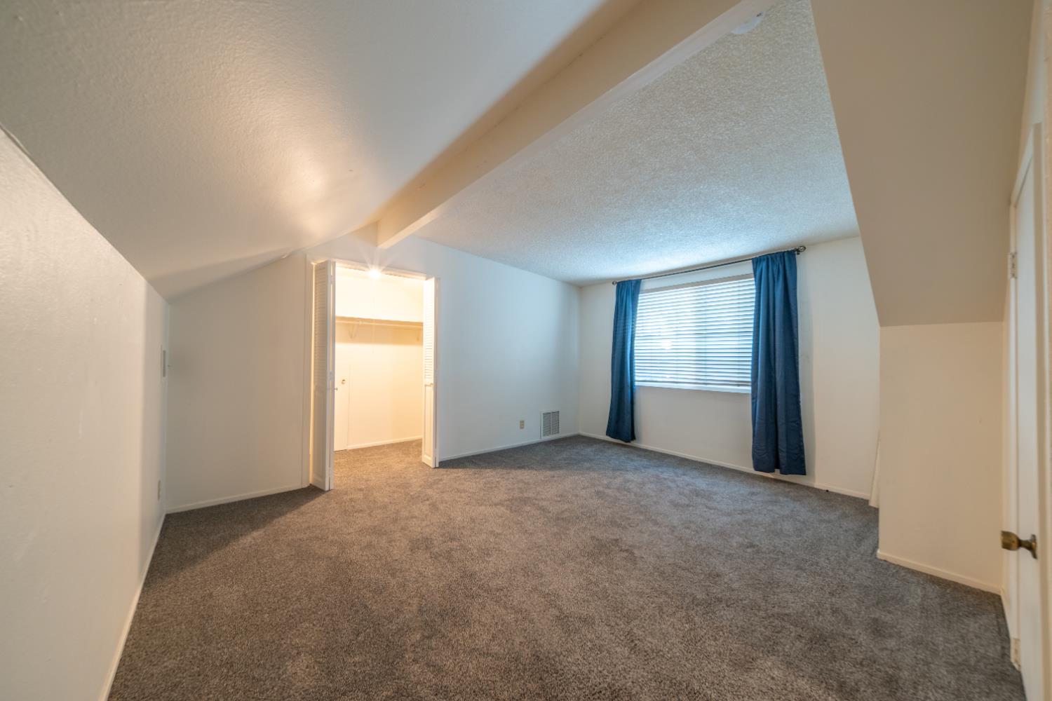 3350 E Griffith Way, Fresno, CA 93726