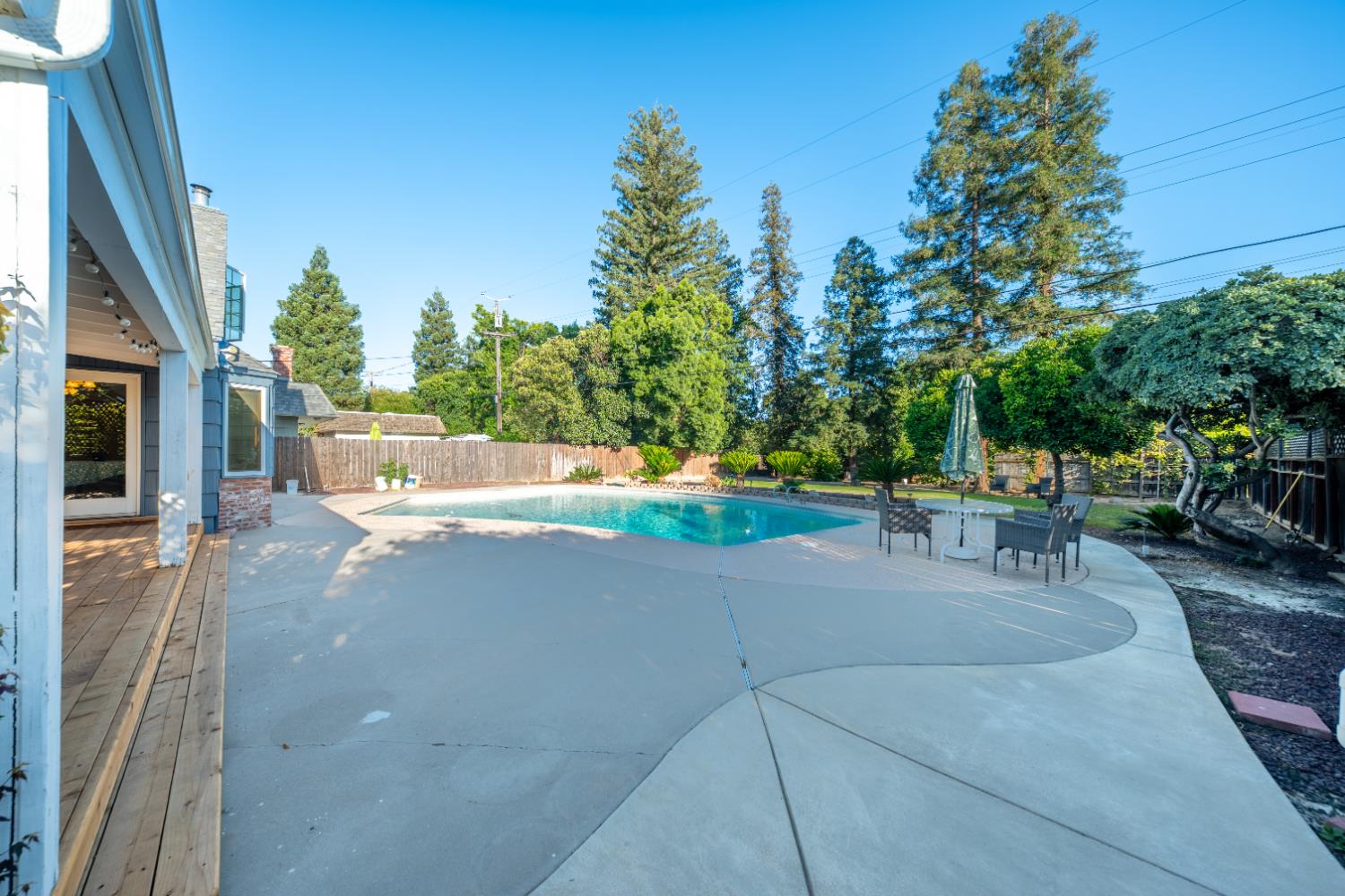 3350 E Griffith Way, Fresno, CA 93726