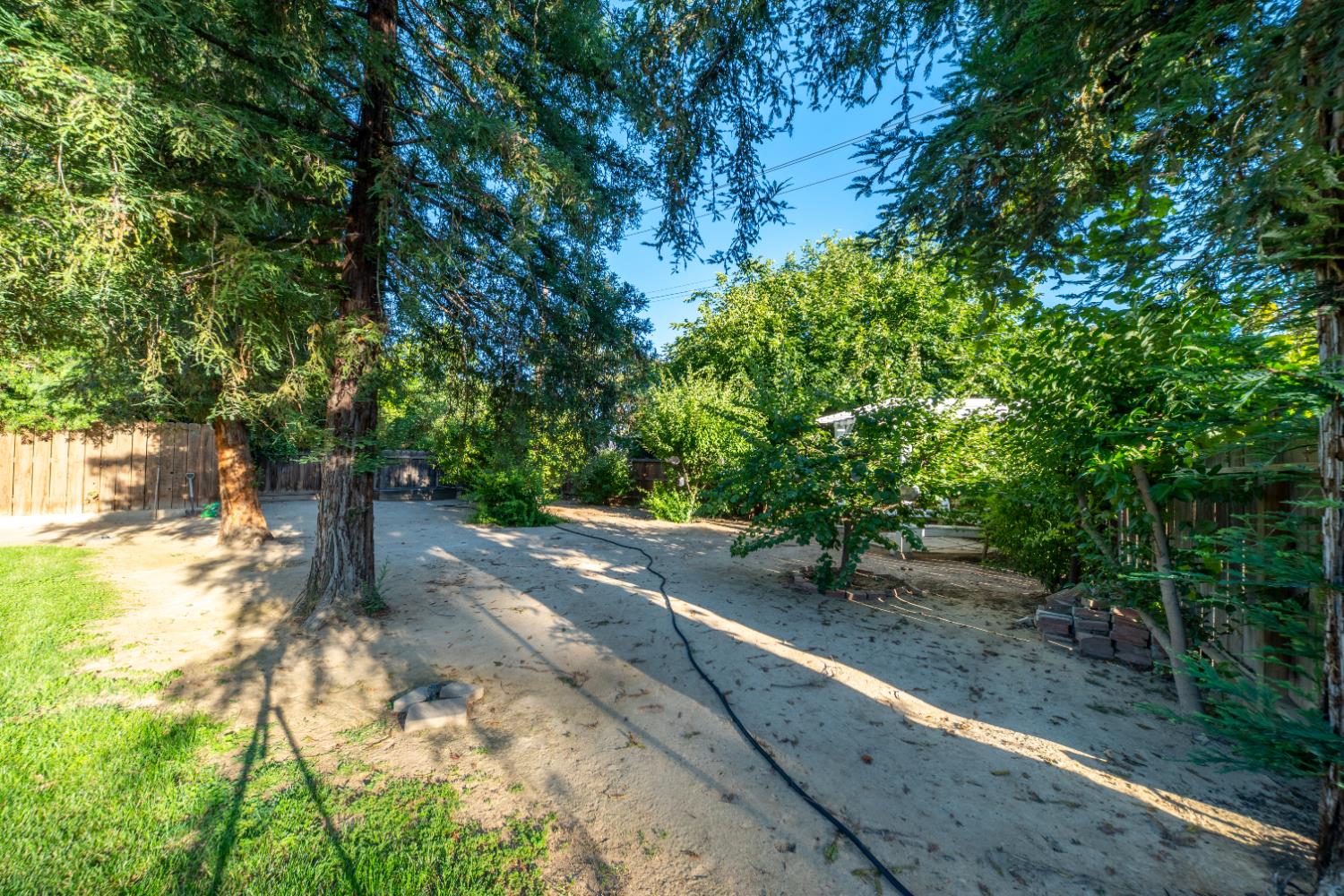 3350 E Griffith Way, Fresno, CA 93726