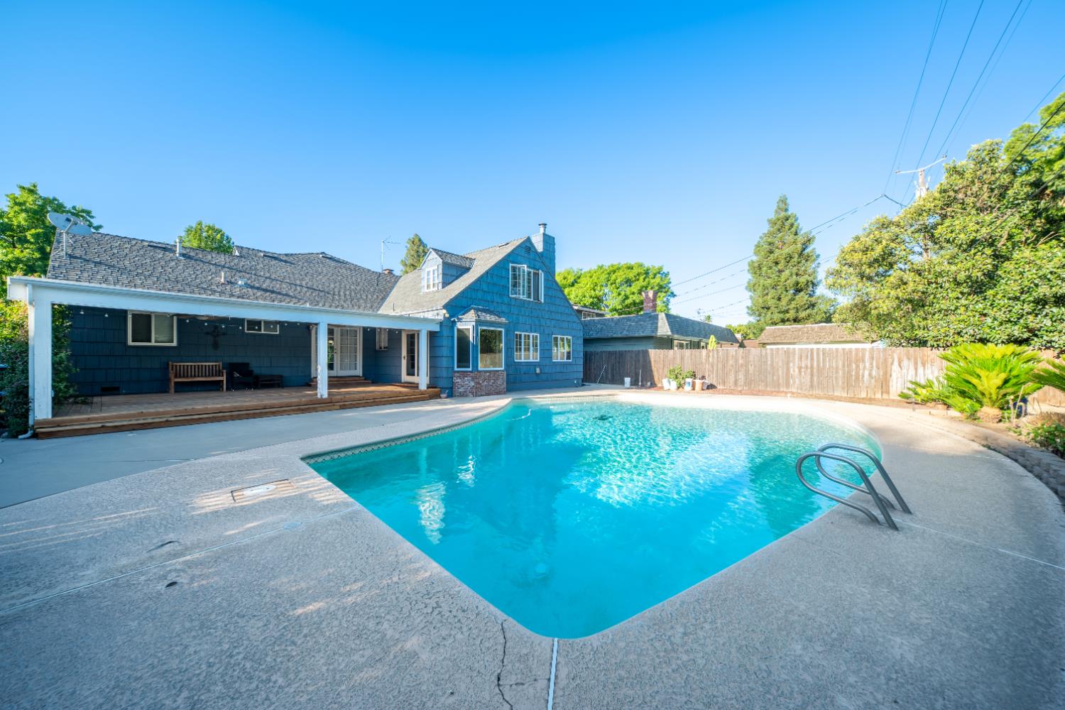 3350 E Griffith Way, Fresno, CA 93726