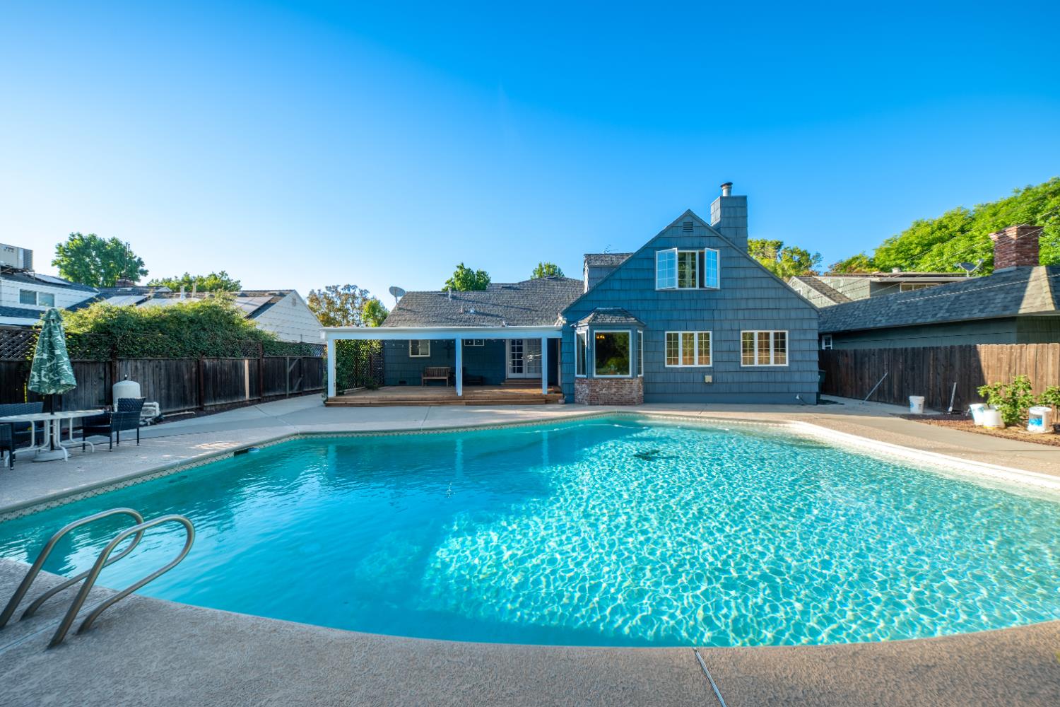 3350 E Griffith Way, Fresno, CA 93726