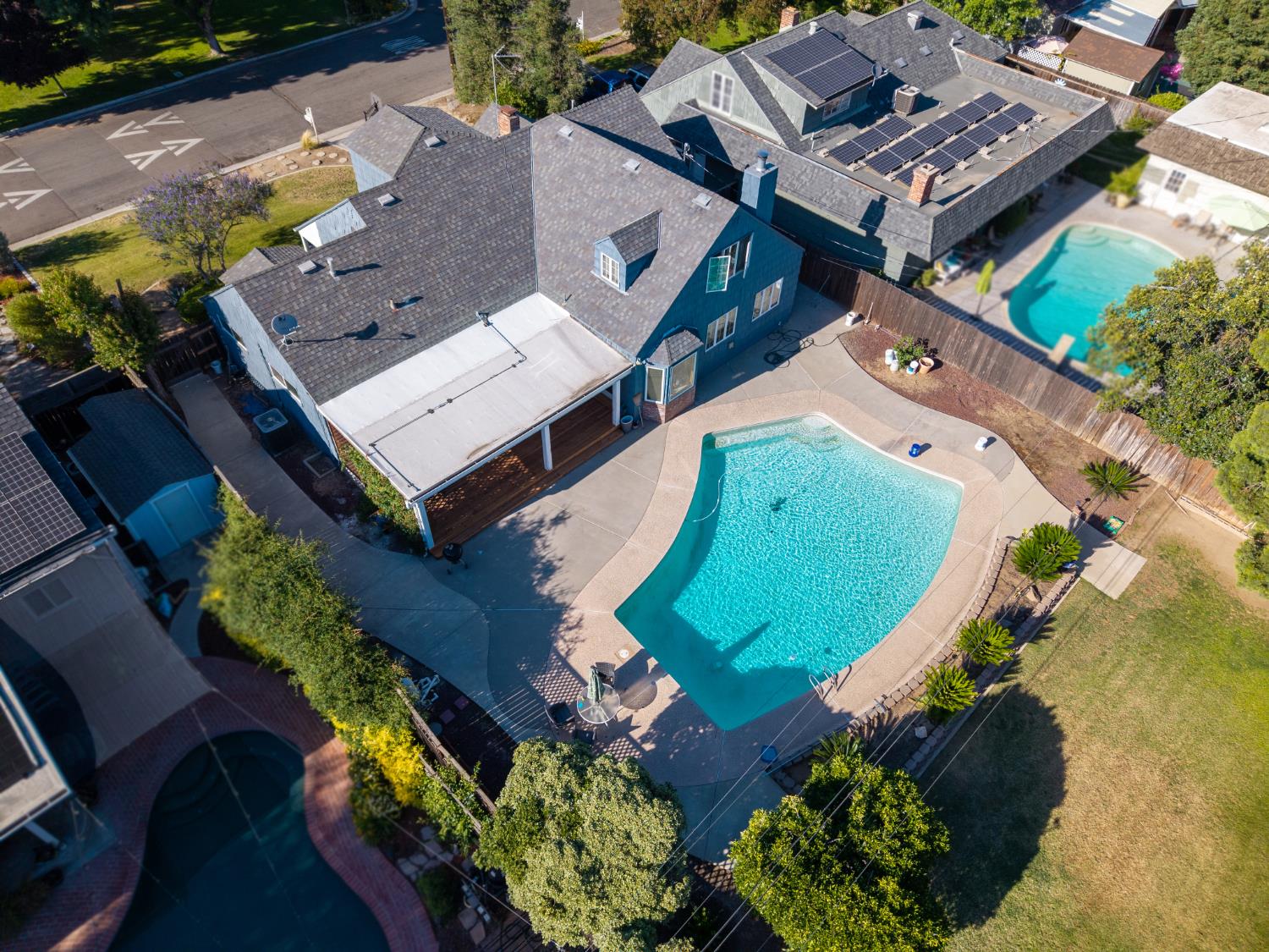 3350 E Griffith Way, Fresno, CA 93726