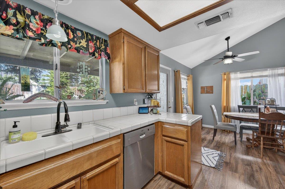 4172 W Regency Ave, Fresno, CA 93722