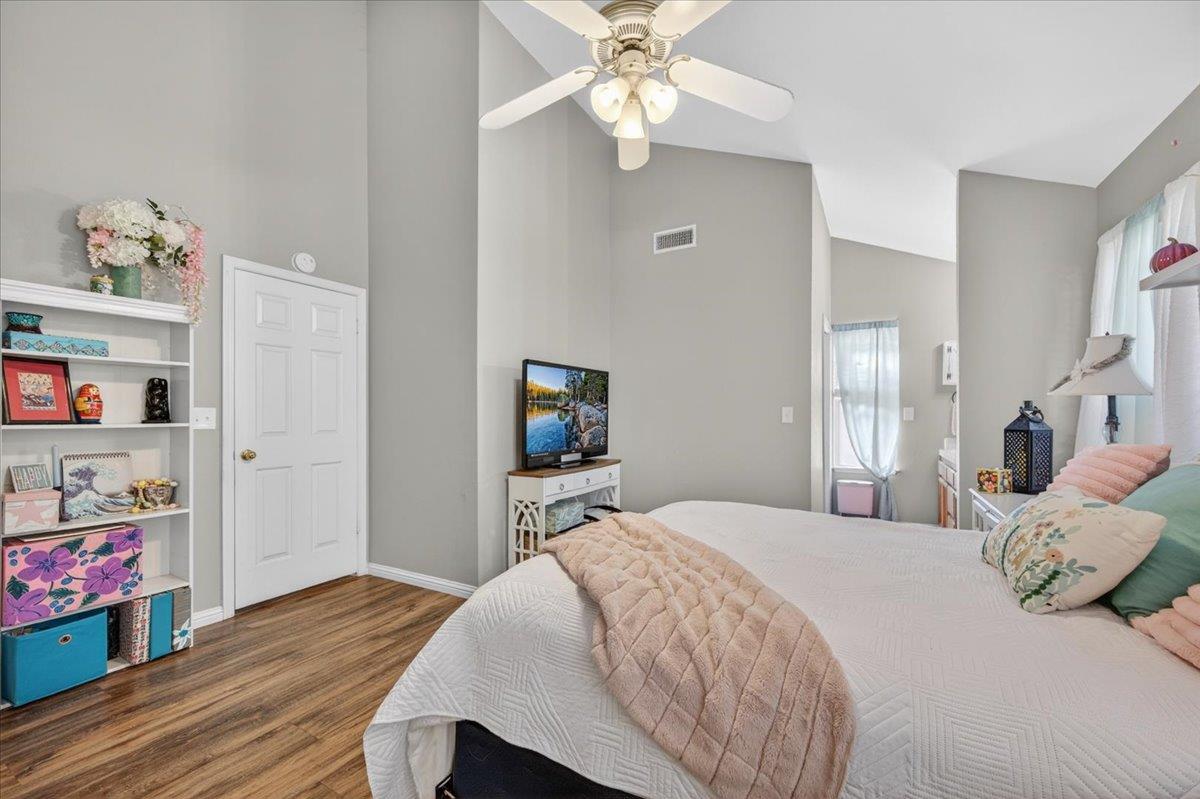 4172 W Regency Ave, Fresno, CA 93722