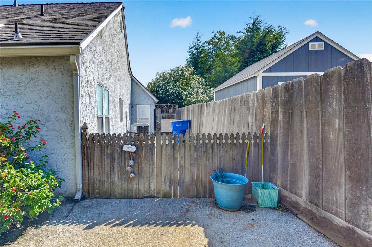 4172 W Regency Ave, Fresno, CA 93722