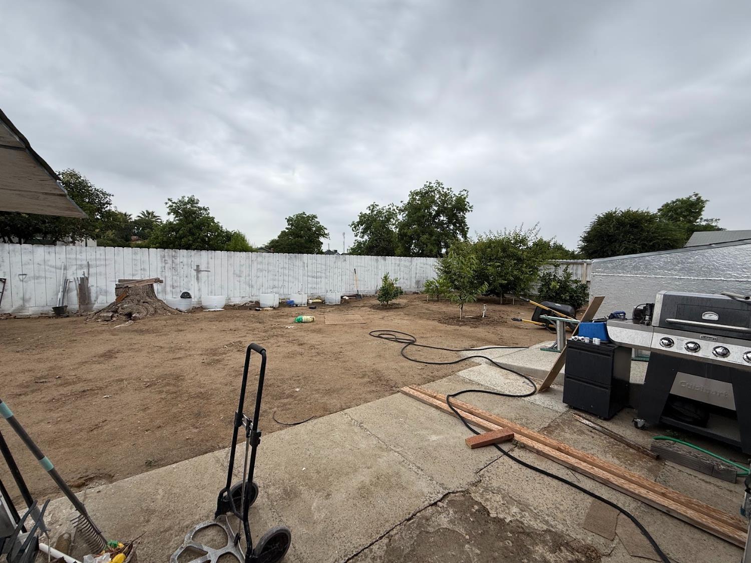 761 S Short Ave, Dinuba, CA 93618