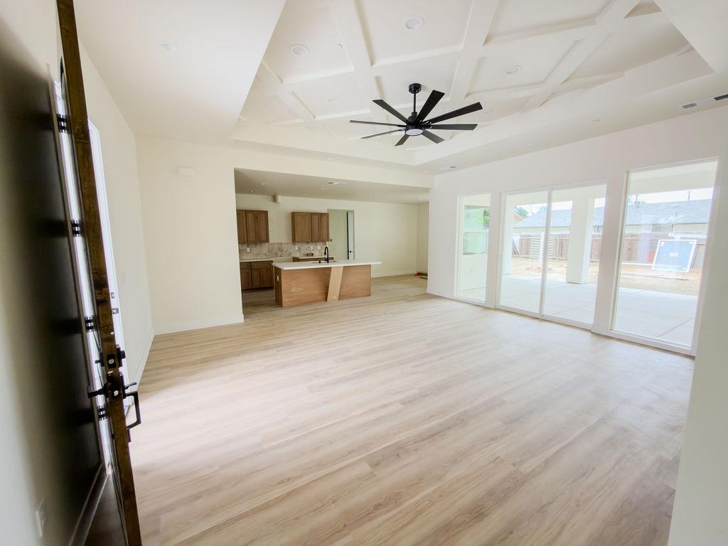 181 Grace Ct, Lemoore, CA 93245