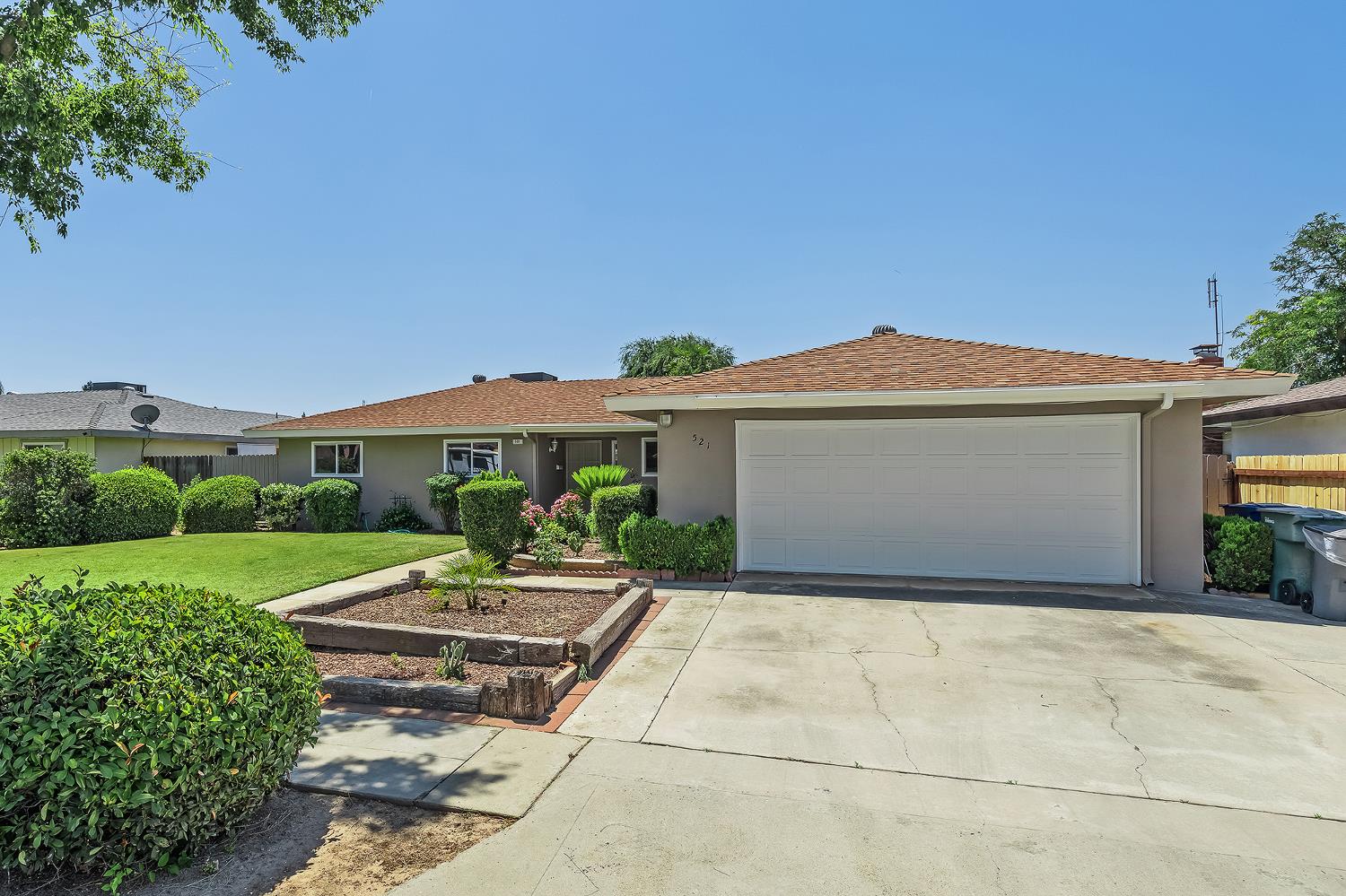 521 E Escalon, Fresno, CA 93711