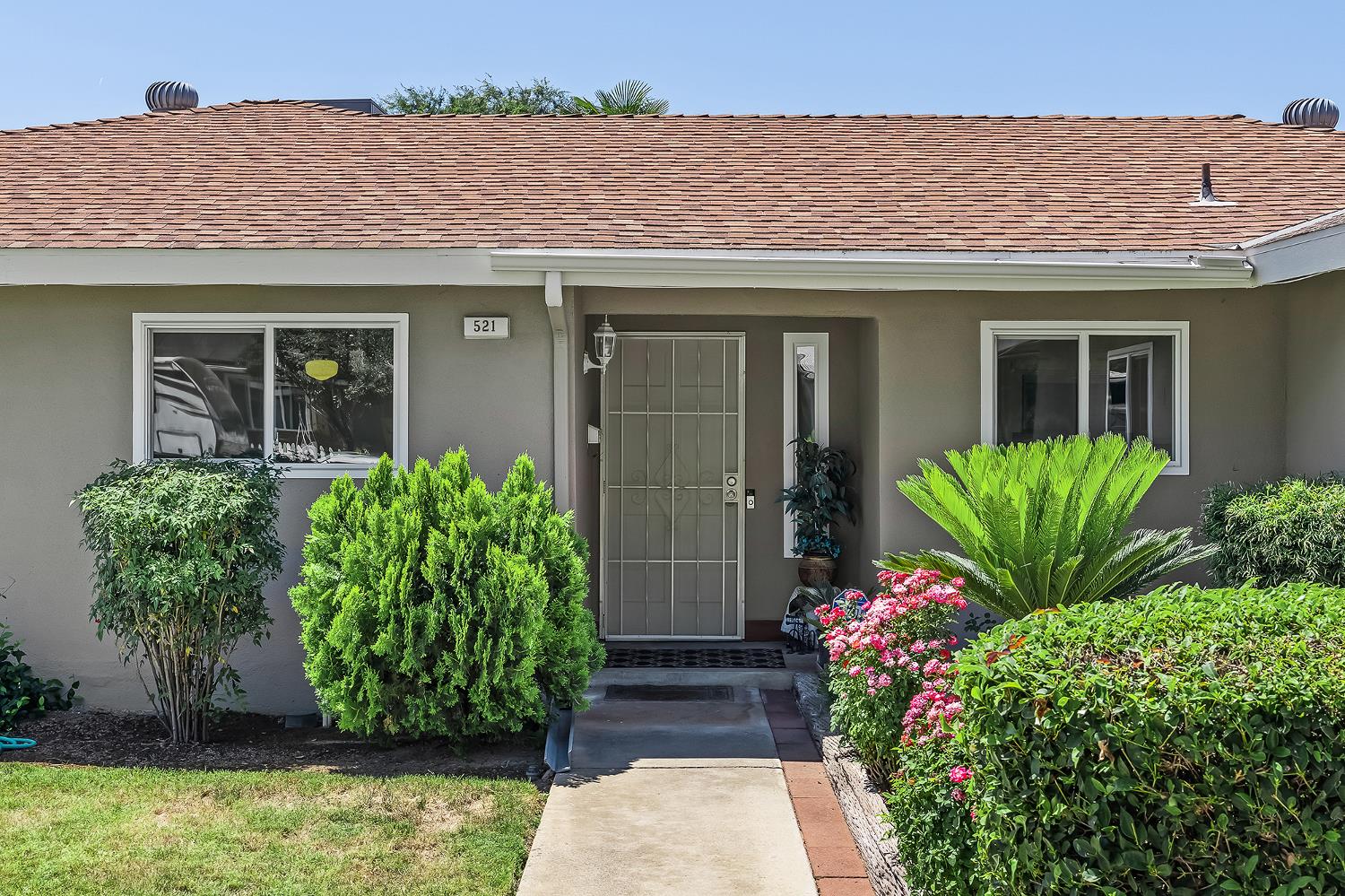 521 E Escalon, Fresno, CA 93711