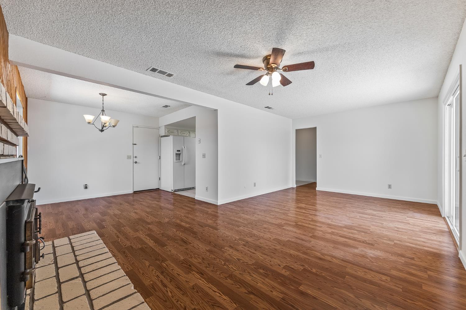 521 E Escalon, Fresno, CA 93711
