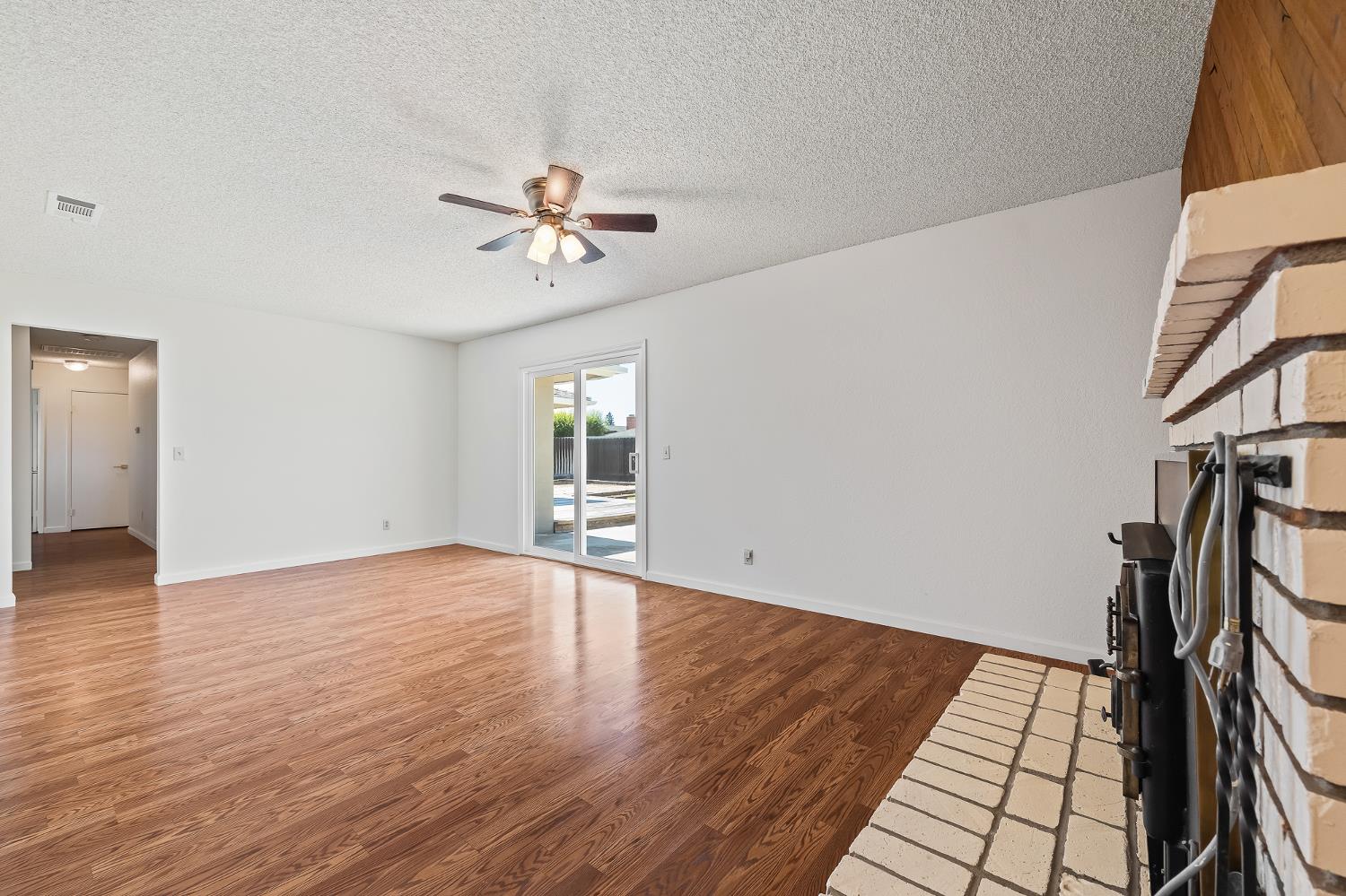 521 E Escalon, Fresno, CA 93711