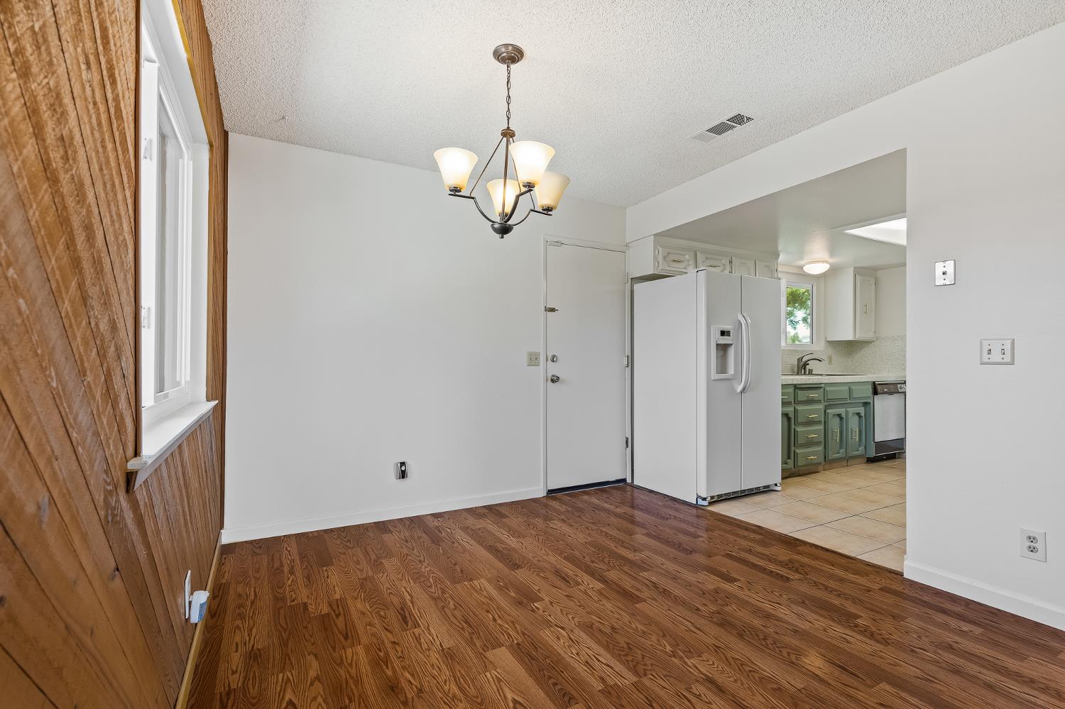 521 E Escalon, Fresno, CA 93711