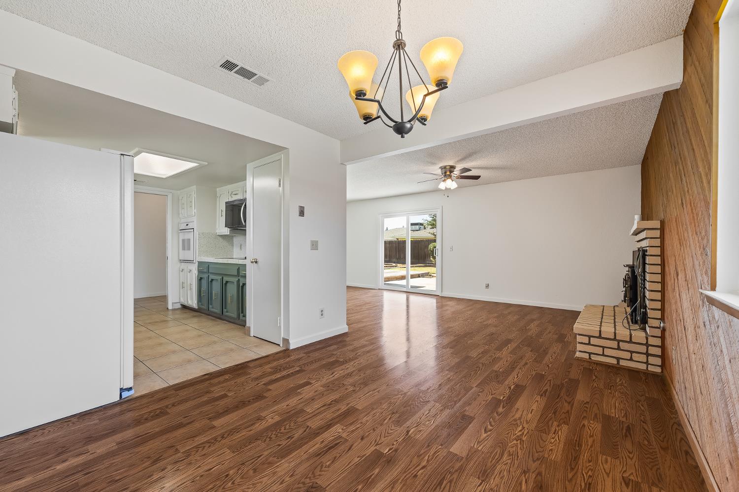521 E Escalon, Fresno, CA 93711
