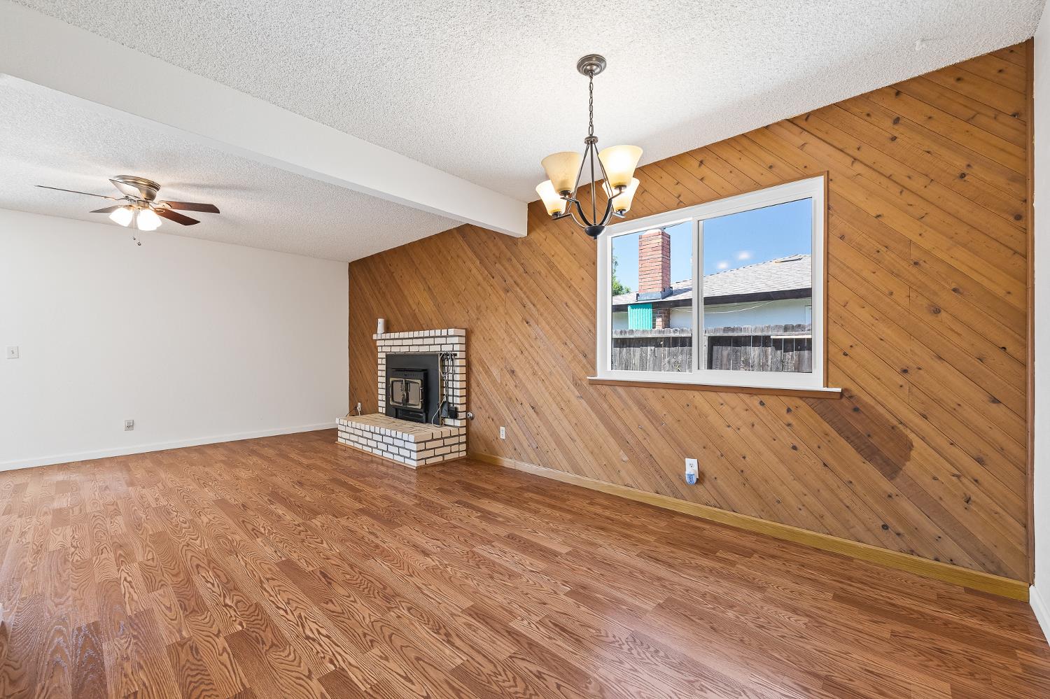 521 E Escalon, Fresno, CA 93711