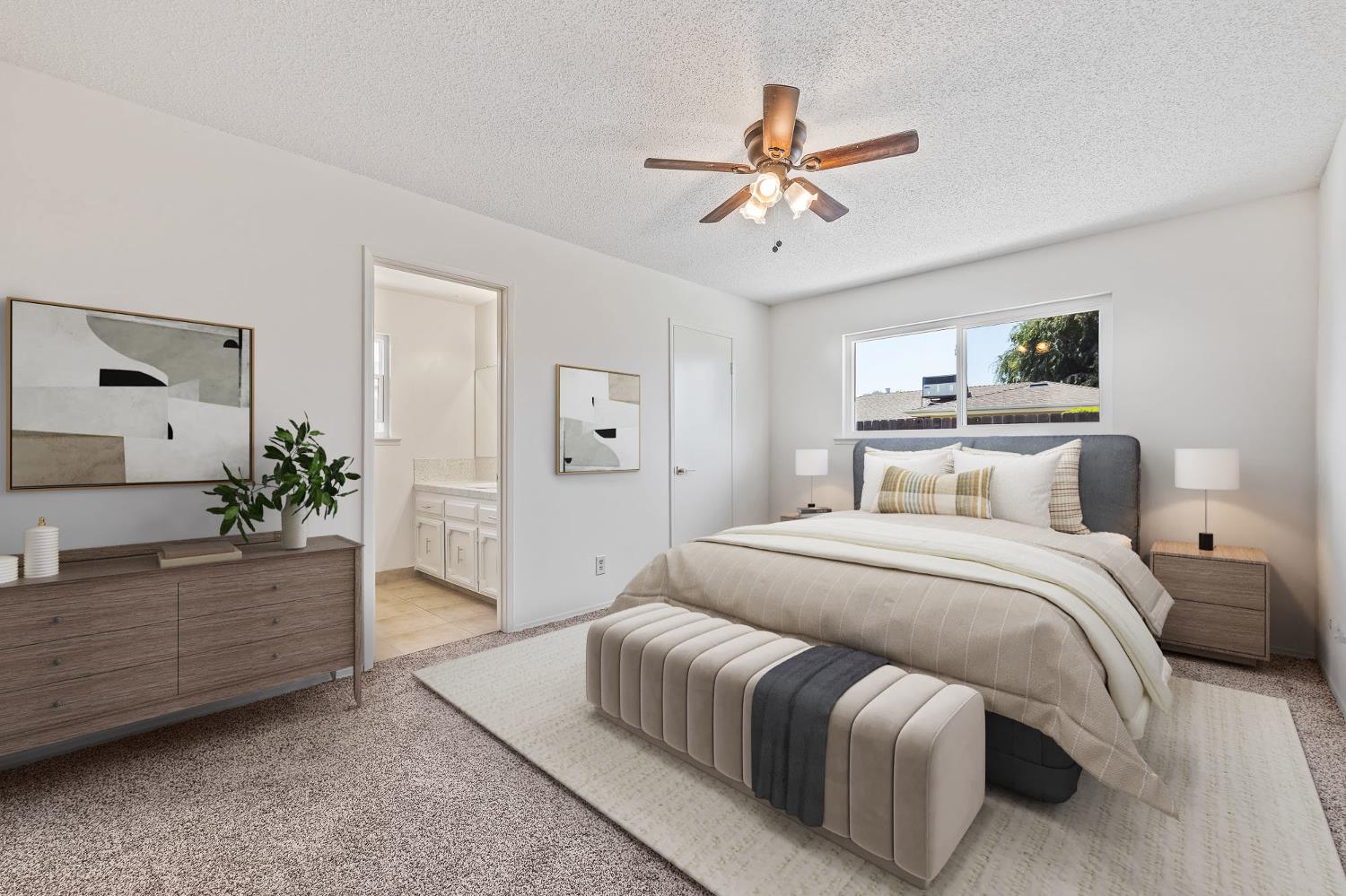 521 E Escalon, Fresno, CA 93711