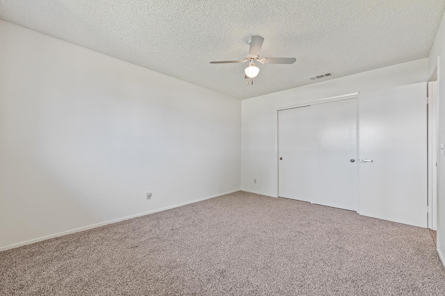521 E Escalon, Fresno, CA 93711