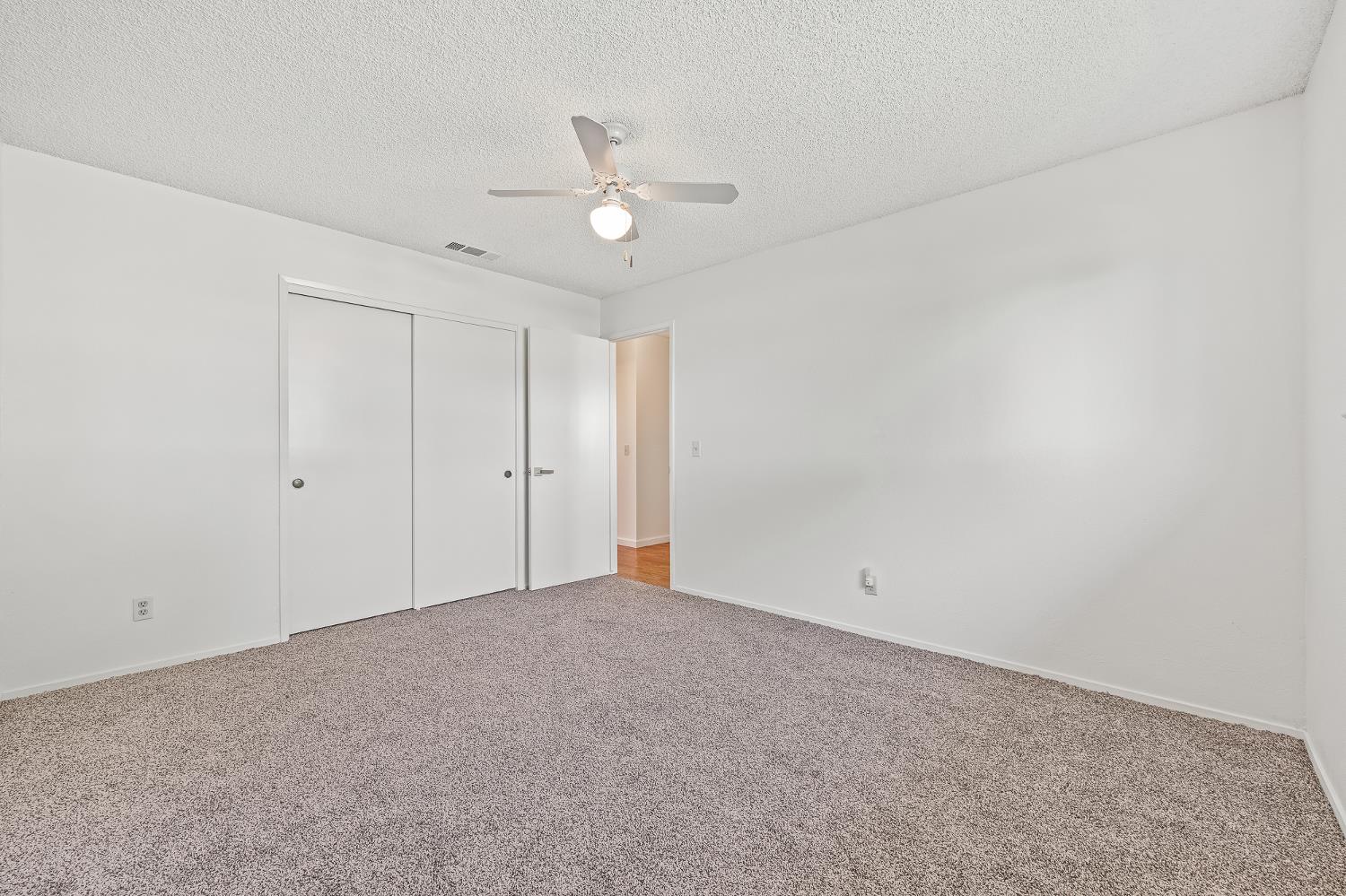 521 E Escalon, Fresno, CA 93711