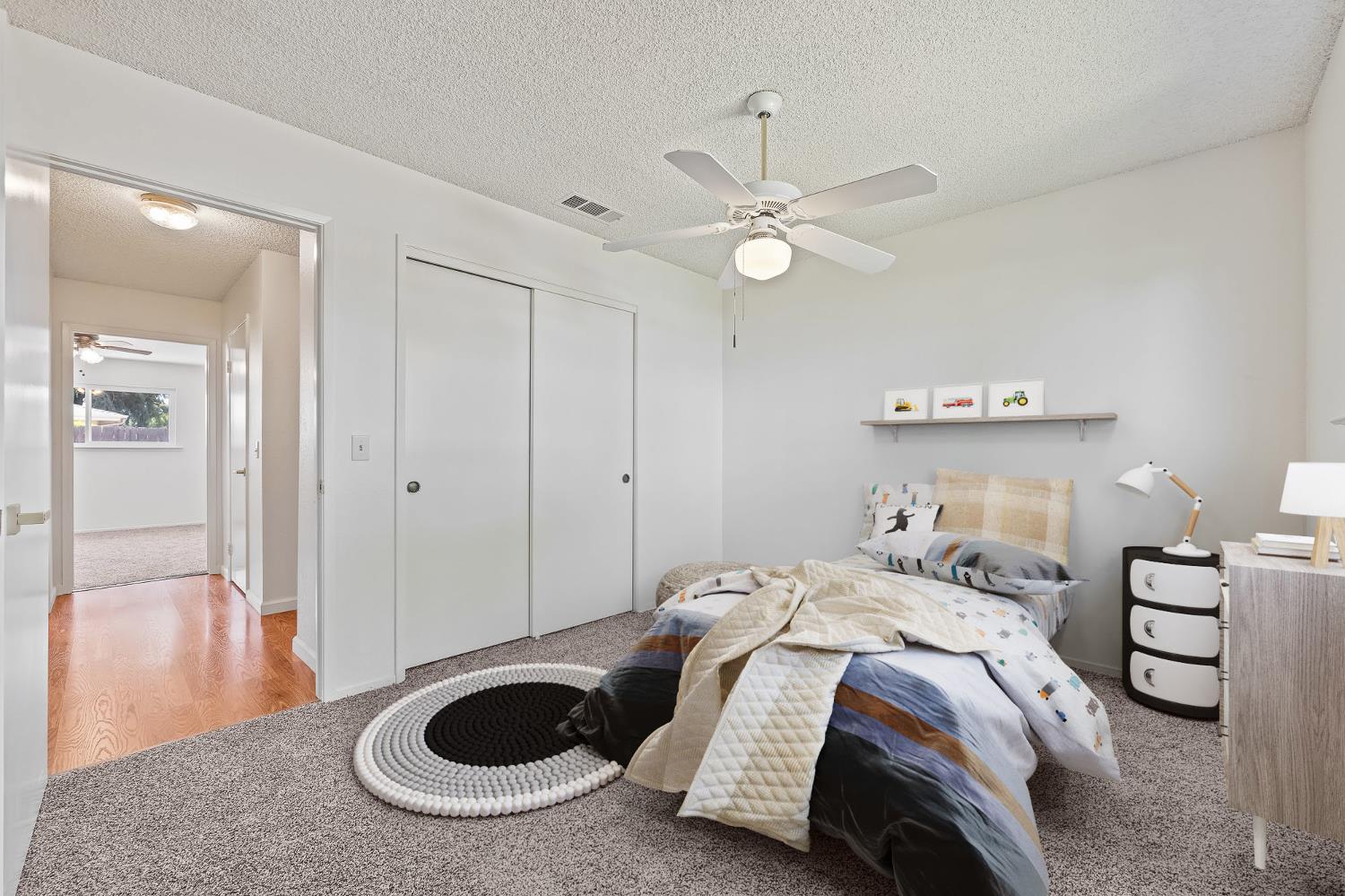 521 E Escalon, Fresno, CA 93711