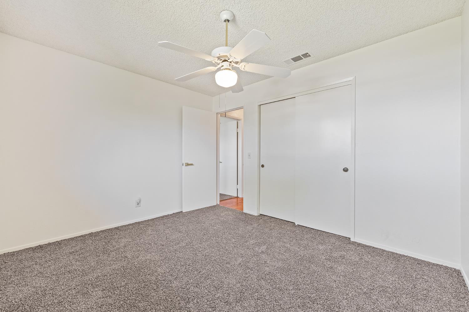 521 E Escalon, Fresno, CA 93711