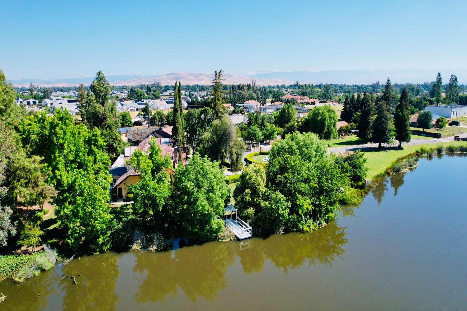 8155 N Fowler Ave, Clovis, CA 93619