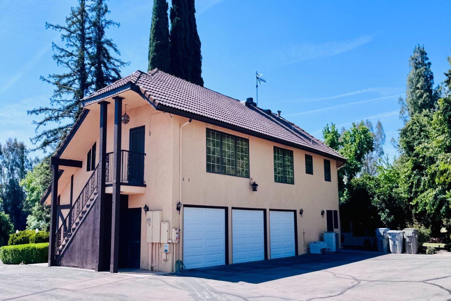 8155 N Fowler Ave, Clovis, CA 93619