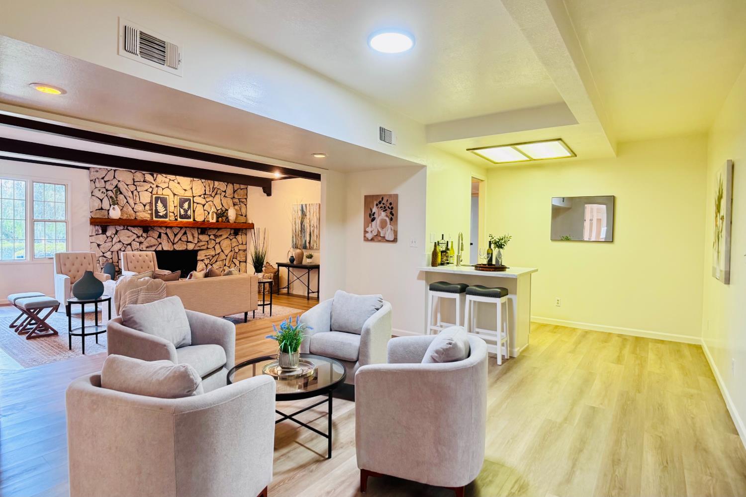 8155 N Fowler Ave, Clovis, CA 93619