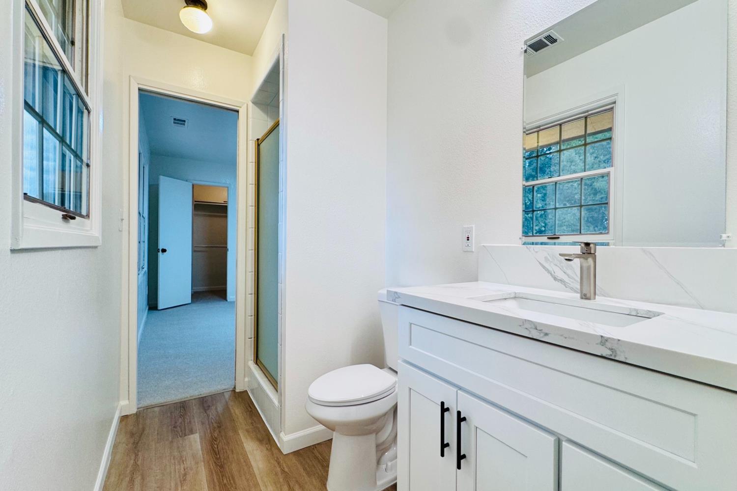 8155 N Fowler Ave, Clovis, CA 93619