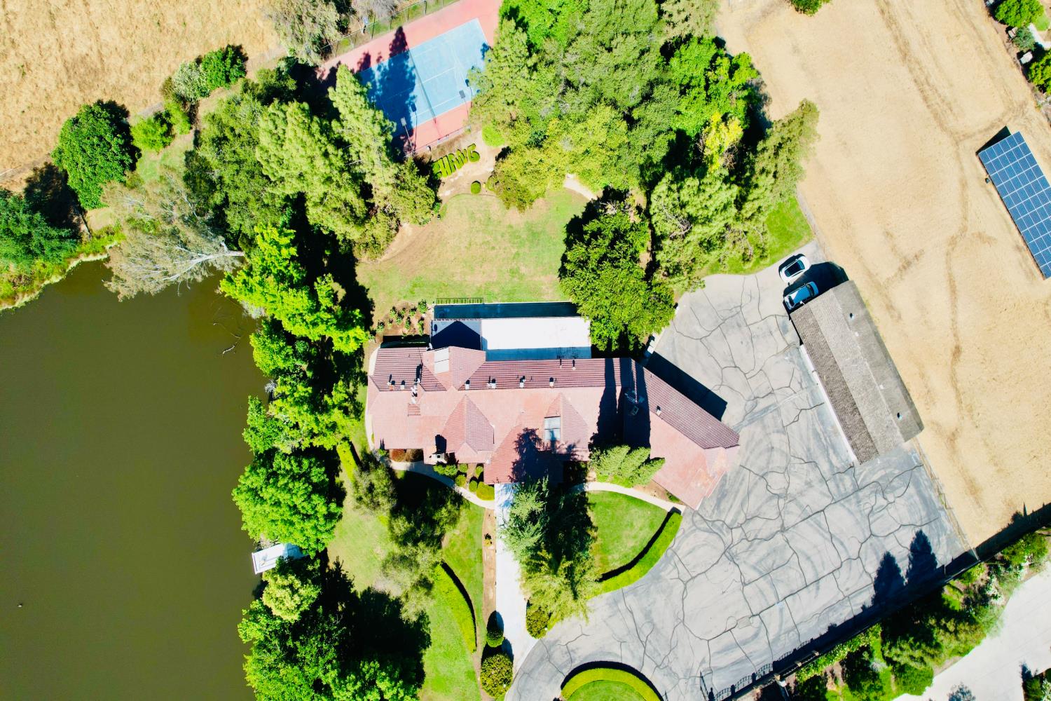 8155 N Fowler Ave, Clovis, CA 93619