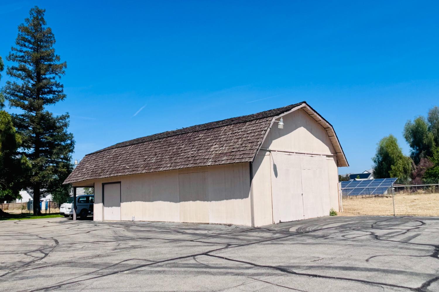 8155 N Fowler Ave, Clovis, CA 93619