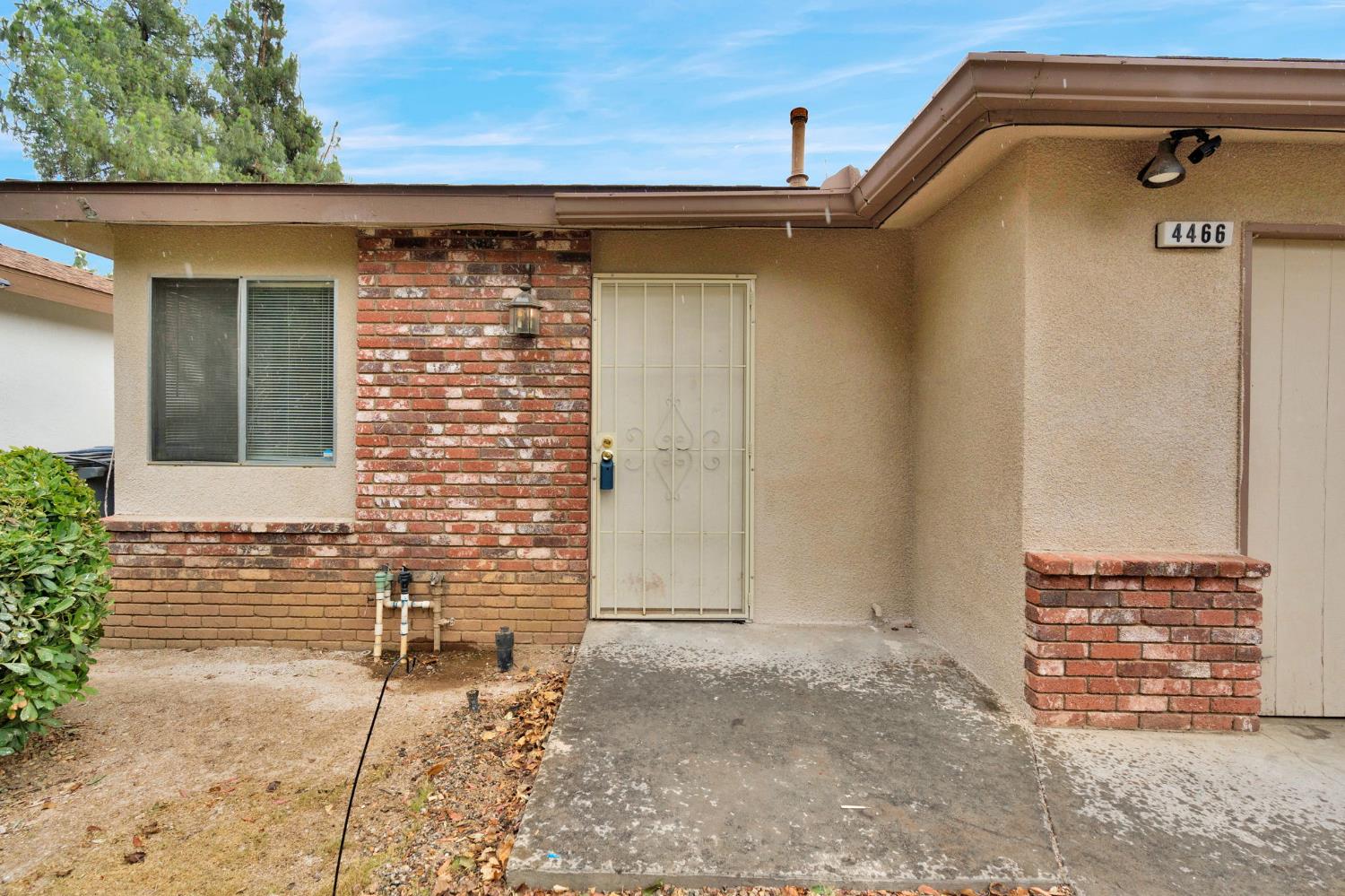 4466 N Cornelia Ave, Fresno, CA 93722