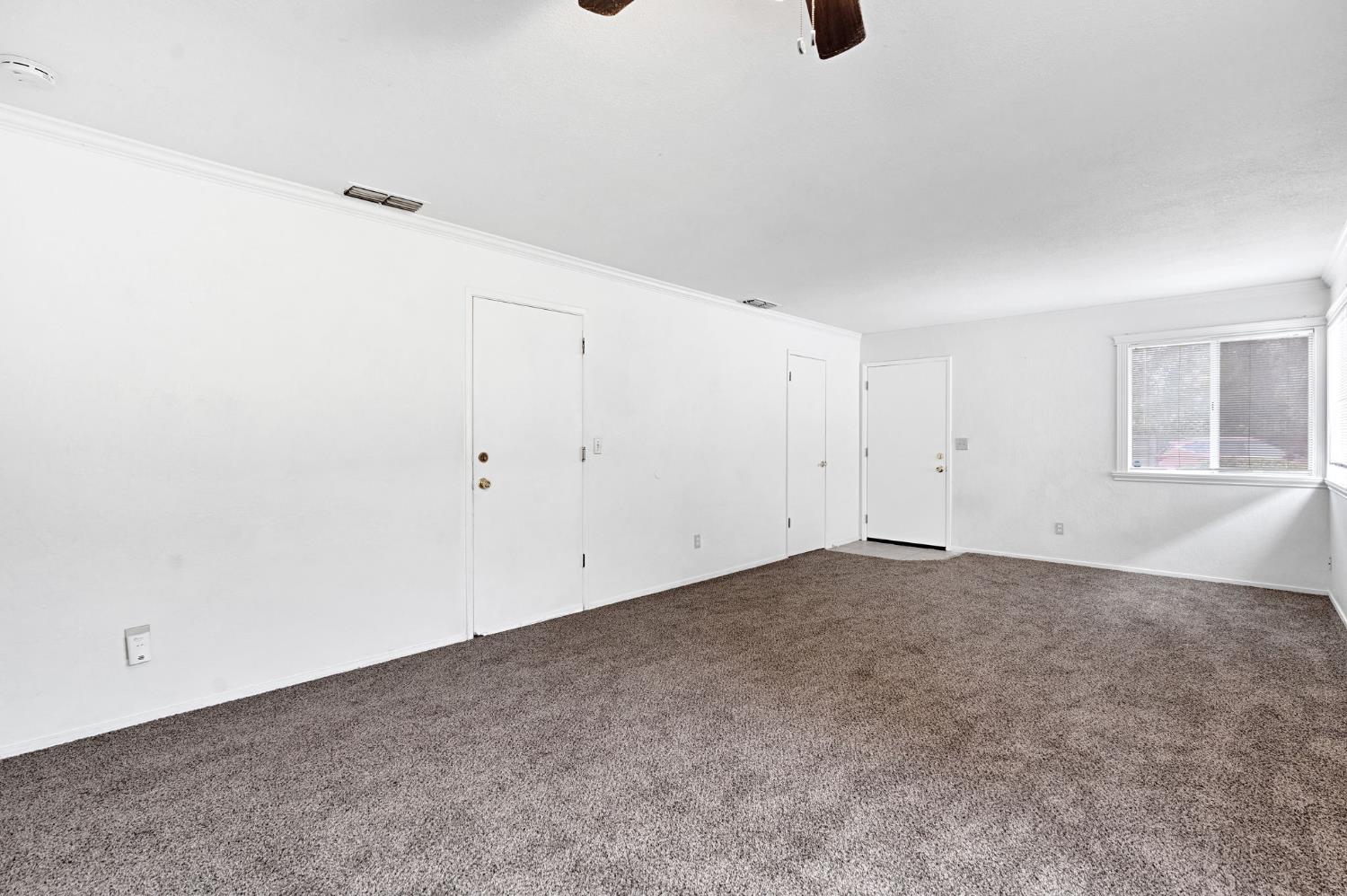 4466 N Cornelia Ave, Fresno, CA 93722