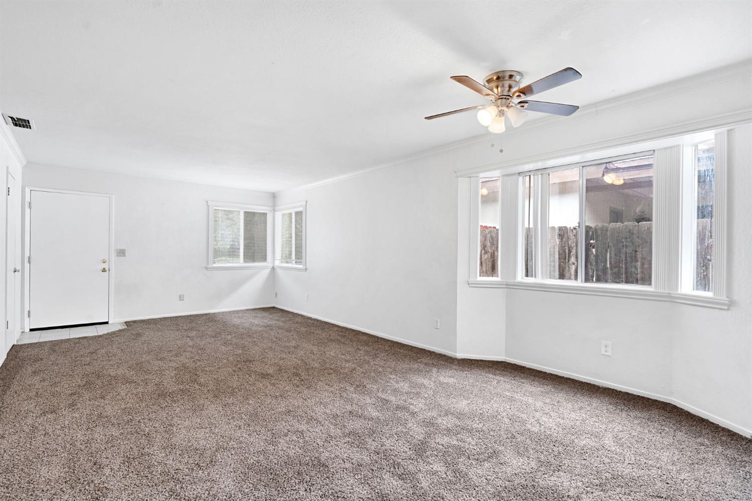4466 N Cornelia Ave, Fresno, CA 93722