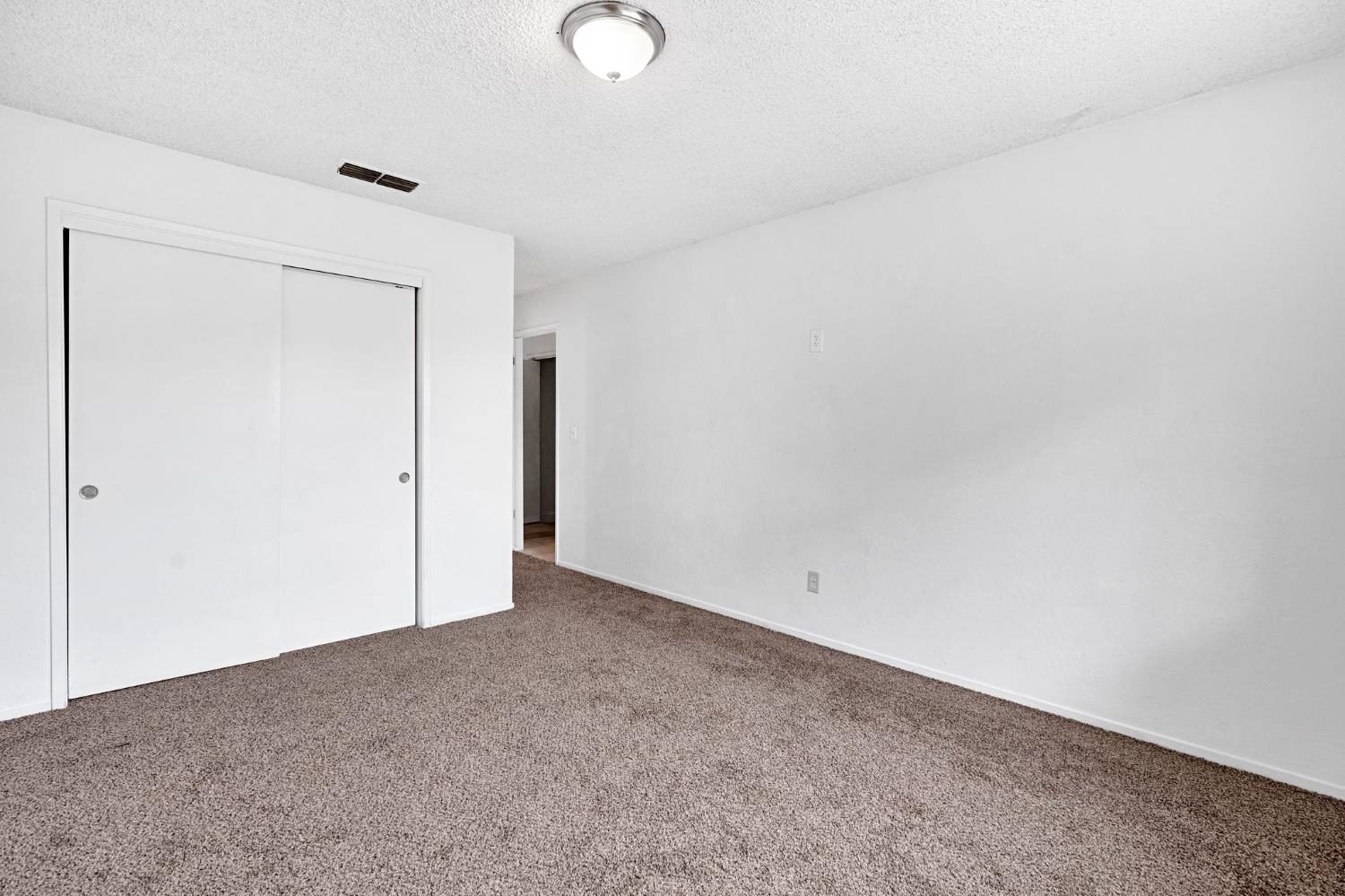 4466 N Cornelia Ave, Fresno, CA 93722