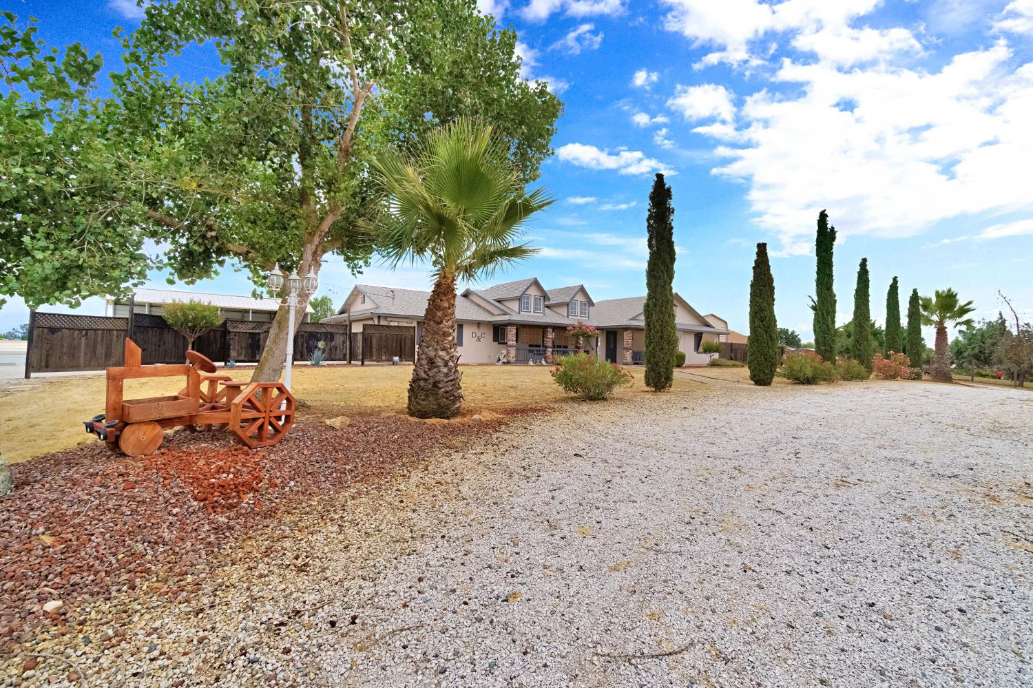 20689 Olympia Rd, Madera, CA 93638