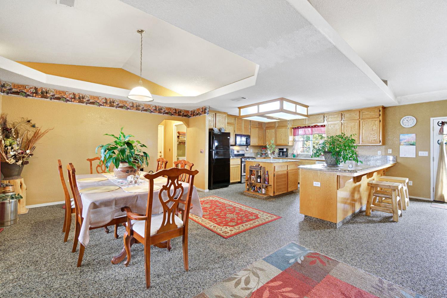 20689 Olympia Rd, Madera, CA 93638