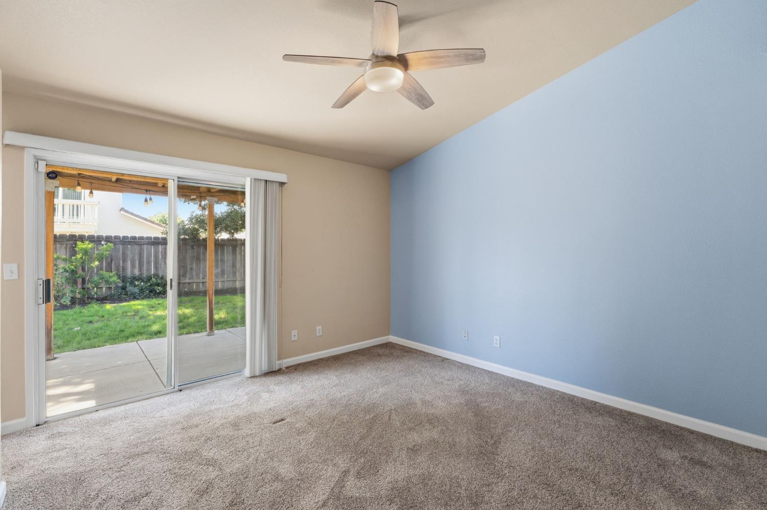 2702 Mitchell Ave, Clovis, CA 93611