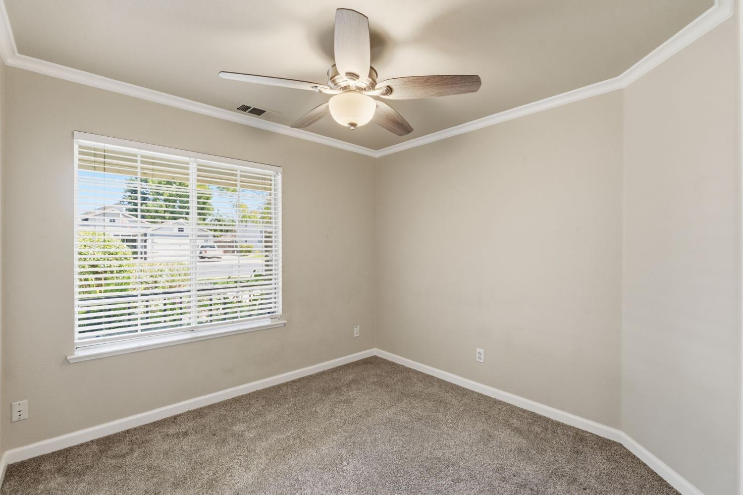 2702 Mitchell Ave, Clovis, CA 93611