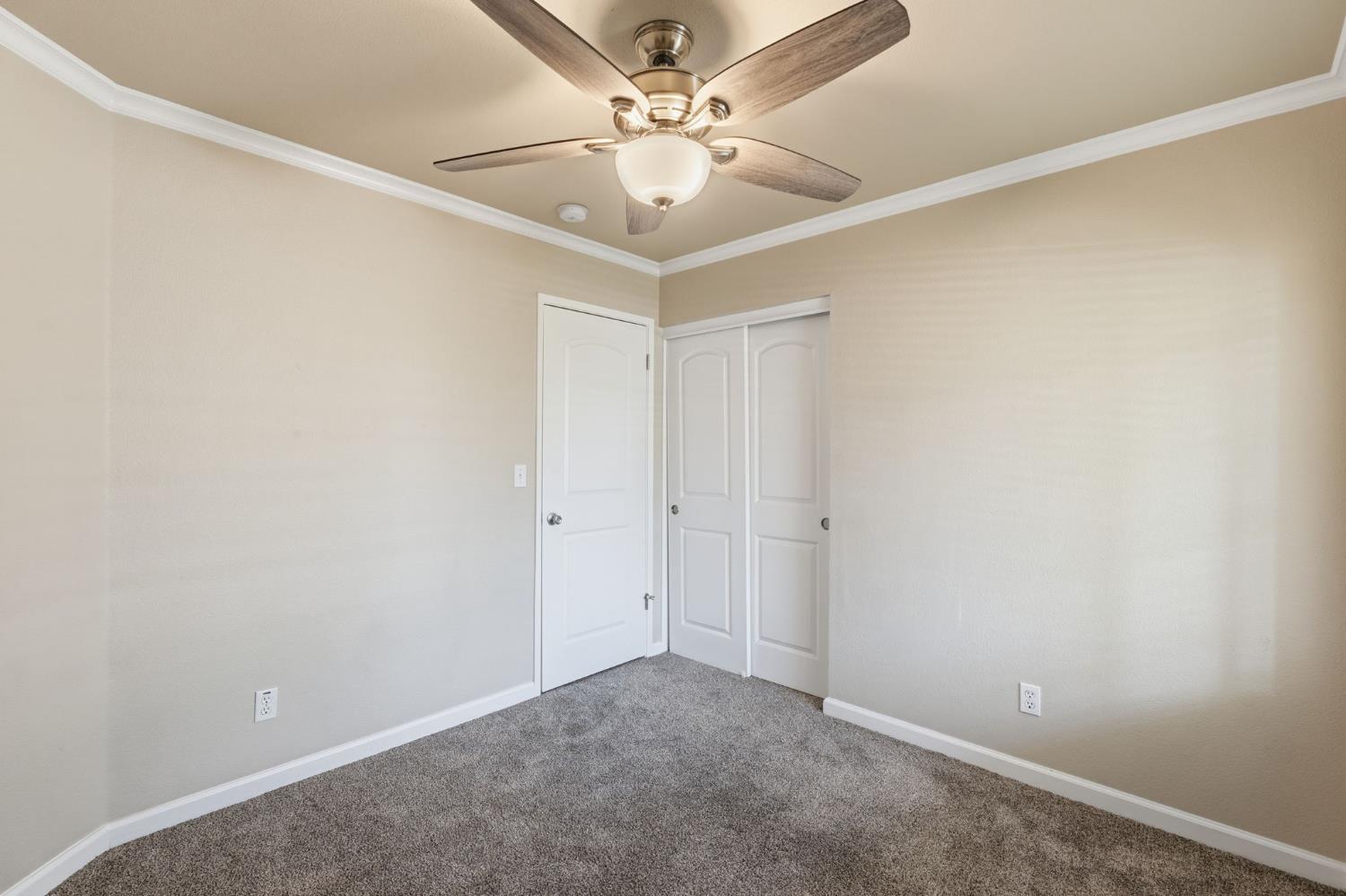 2702 Mitchell Ave, Clovis, CA 93611